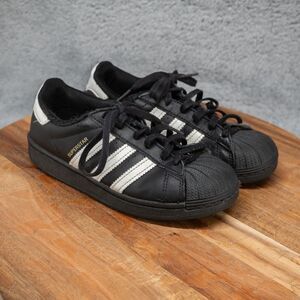 Size 2 (PS) - adidas Superstar Low Black - EF5394